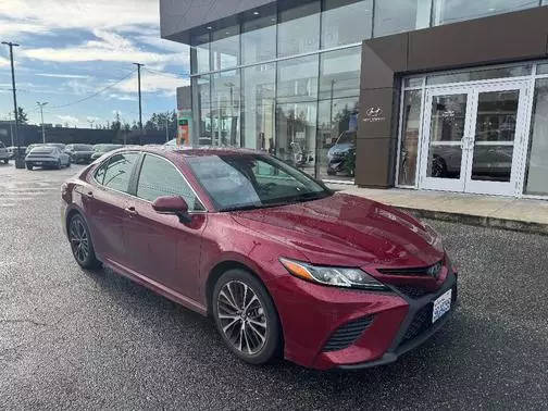 2018 Toyota Camry SE FWD photo