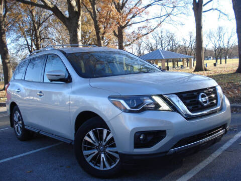 2018 Nissan Pathfinder SL 4WD photo