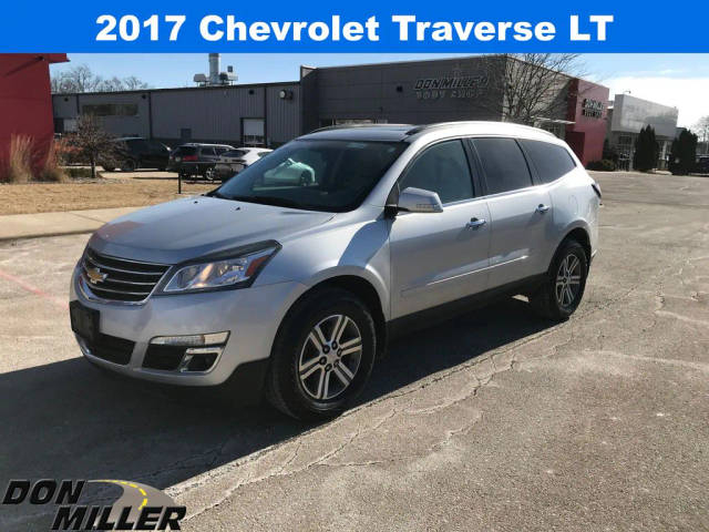 2017 Chevrolet Traverse LT AWD photo