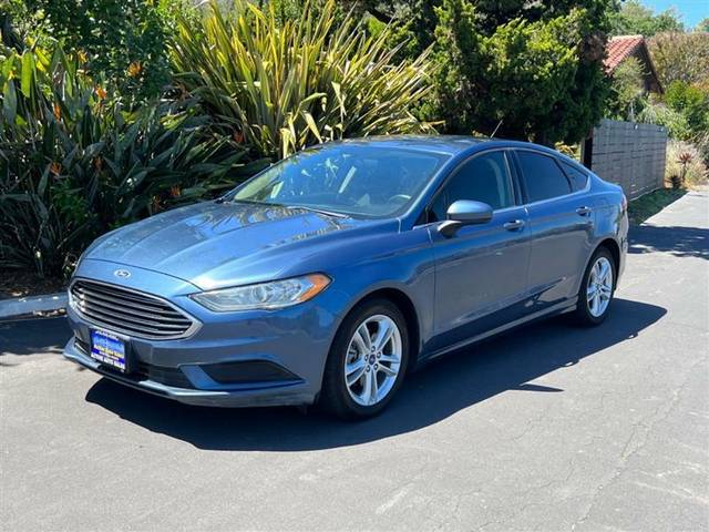 2018 Ford Fusion SE FWD photo