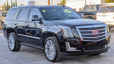 2018 Cadillac Escalade Platinum 4WD photo