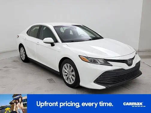 2018 Toyota Camry LE FWD photo