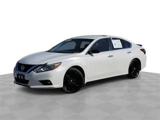 2017 Nissan Altima 2.5 SR FWD photo