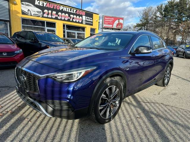 2018 Infiniti QX30 Luxury AWD photo