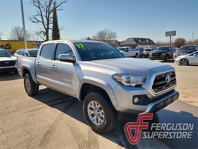 2017 Toyota Tacoma SR5 4WD photo