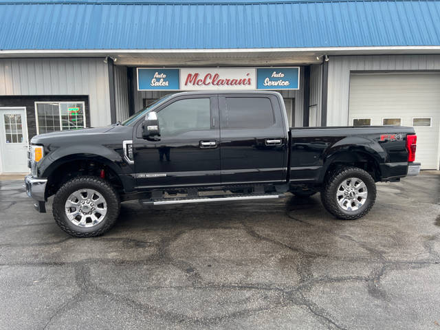 2017 Ford F-250 Super Duty Lariat 4WD photo