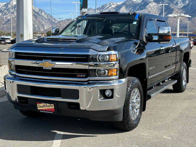 2018 Chevrolet Silverado 3500HD LTZ 4WD photo