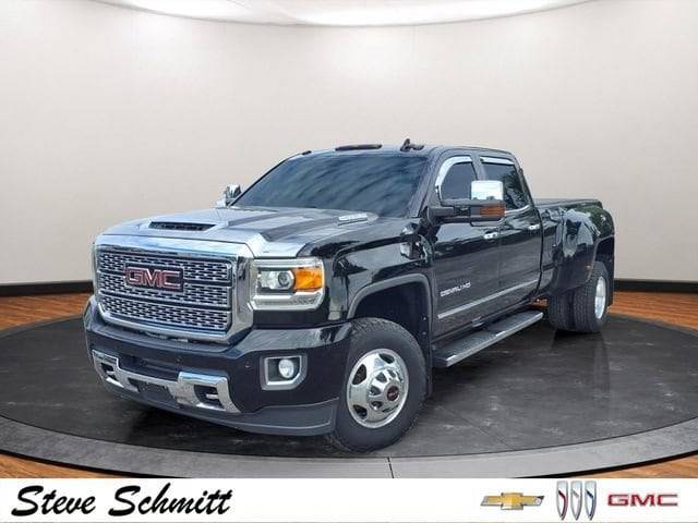 2018 GMC Sierra 3500HD Denali 4WD photo