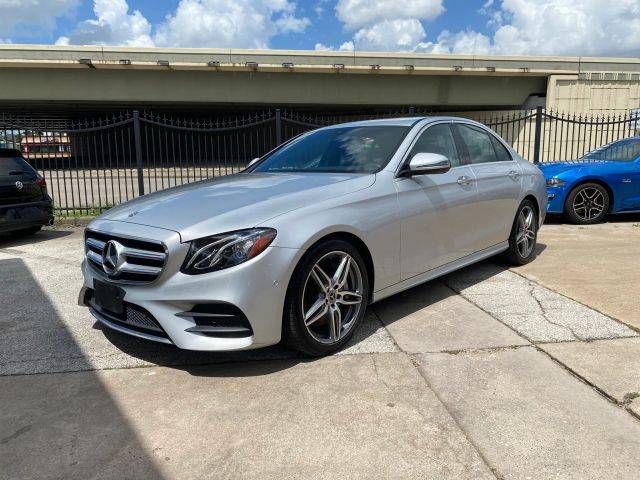 2018 Mercedes-Benz E-Class E 300 RWD photo