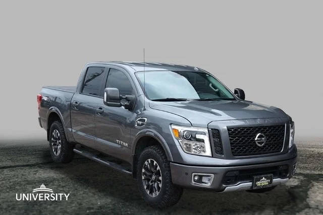 2017 Nissan Titan PRO-4X 4WD photo