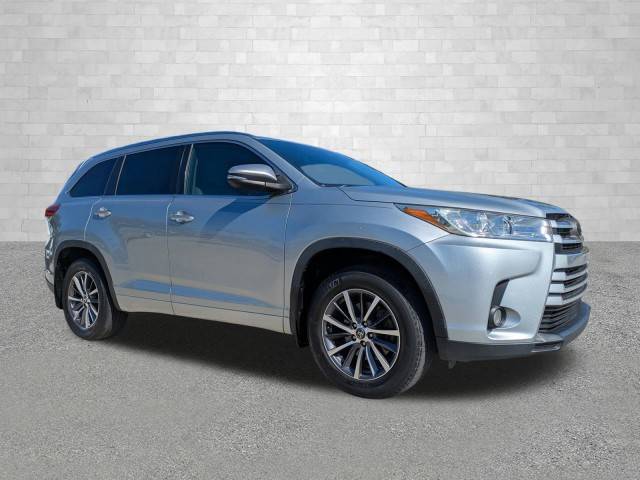 2018 Toyota Highlander XLE AWD photo