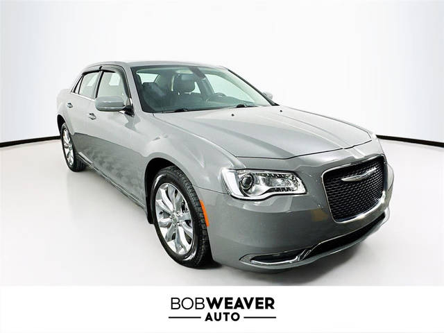 2018 Chrysler 300 Touring AWD photo