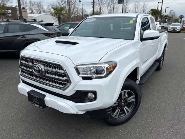 2017 Toyota Tacoma TRD Sport 4WD photo