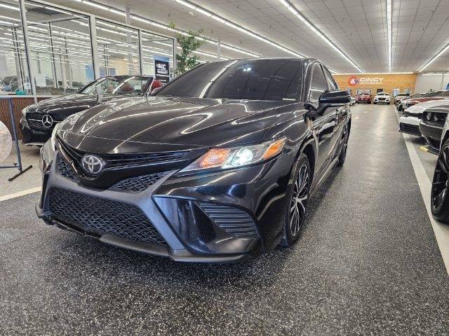 2018 Toyota Camry SE FWD photo