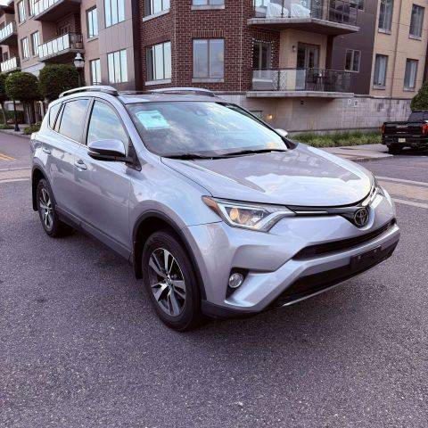2017 Toyota RAV4 XLE AWD photo