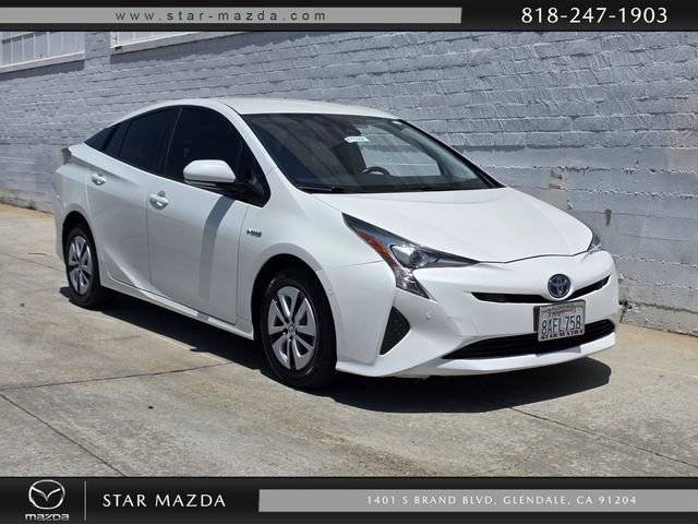 2017 Toyota Prius Three FWD photo