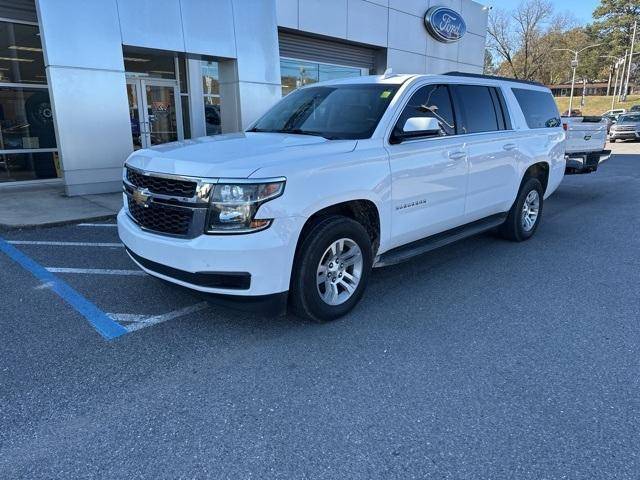 2017 Chevrolet Suburban LT RWD photo