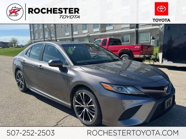 2018 Toyota Camry SE FWD photo