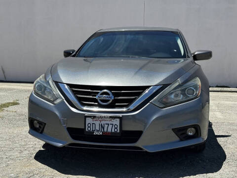 2018 Nissan Altima 2.5 SR FWD photo