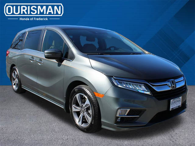 2018 Honda Odyssey Touring FWD photo