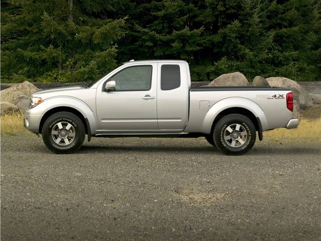 2018 Nissan Frontier Desert Runner RWD photo