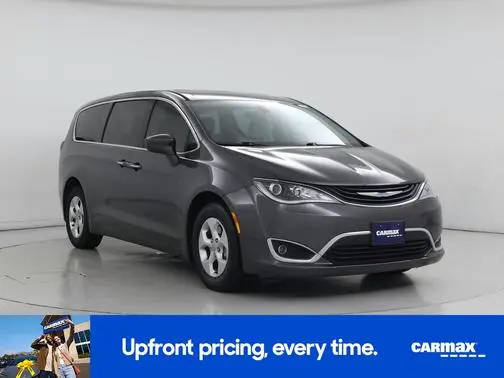 2018 Chrysler Pacifica Minivan Hybrid Touring Plus FWD photo