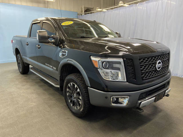 2017 Nissan Titan XD PRO-4X 4WD photo