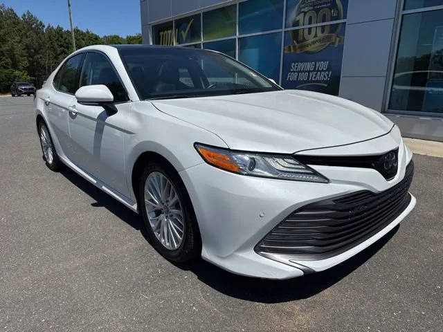 2018 Toyota Camry XLE FWD photo