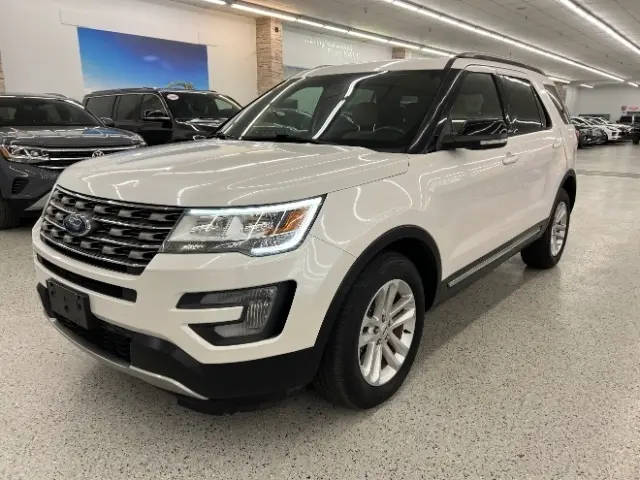 2017 Ford Explorer XLT FWD photo