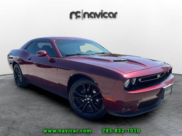 2018 Dodge Challenger SXT RWD photo