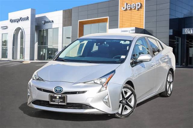 2017 Toyota Prius Three Touring FWD photo