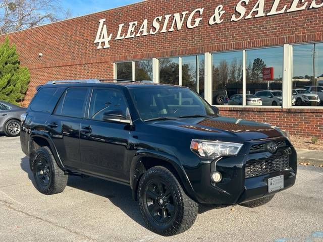 2018 Toyota 4Runner SR5 4WD photo