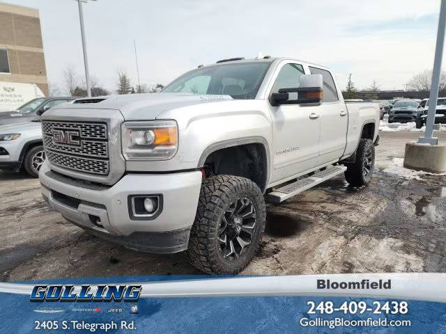 2018 GMC Sierra 2500HD Denali 4WD photo