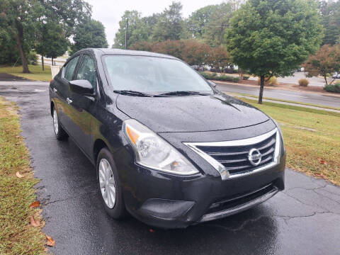 2016 Nissan Versa SV FWD photo