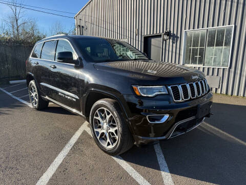 2018 Jeep Grand Cherokee Sterling Edition 4WD photo