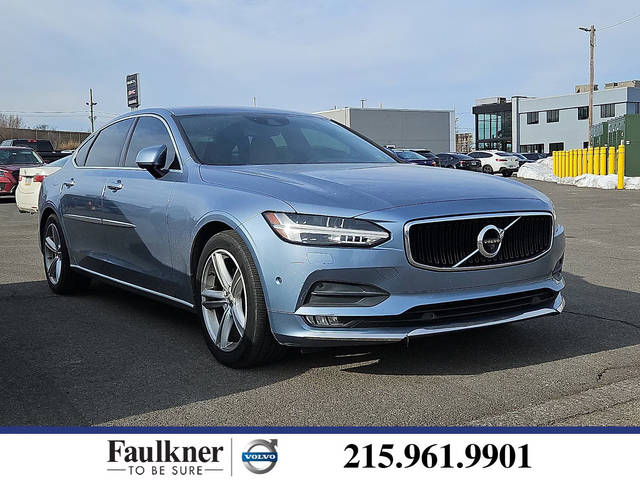 2018 Volvo S90 Momentum FWD photo