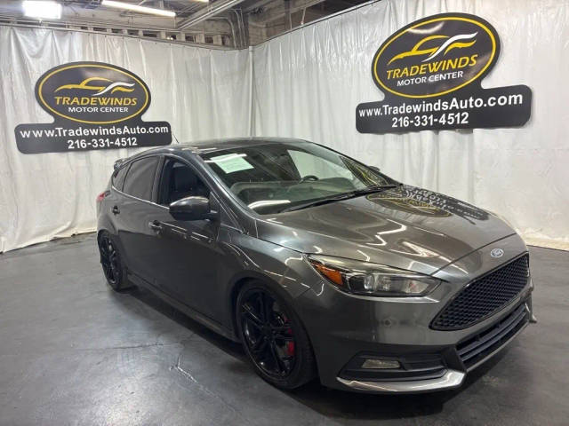 2018 Ford Focus ST FWD photo