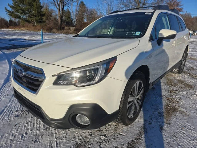 2018 Subaru Outback Limited AWD photo