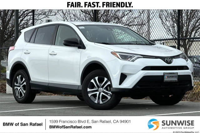 2018 Toyota RAV4 LE FWD photo