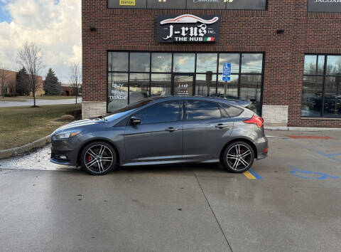2018 Ford Focus ST FWD photo