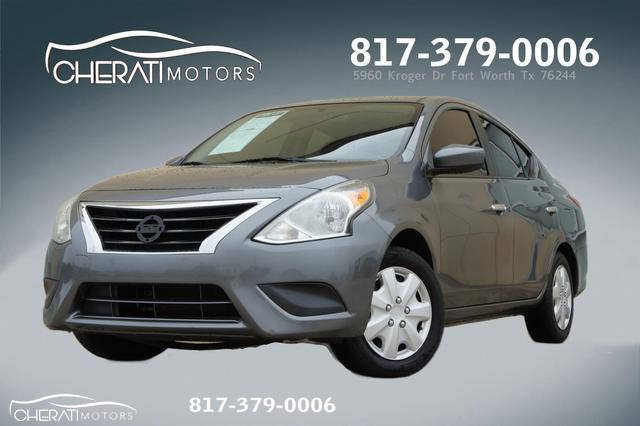 2016 Nissan Versa SV FWD photo