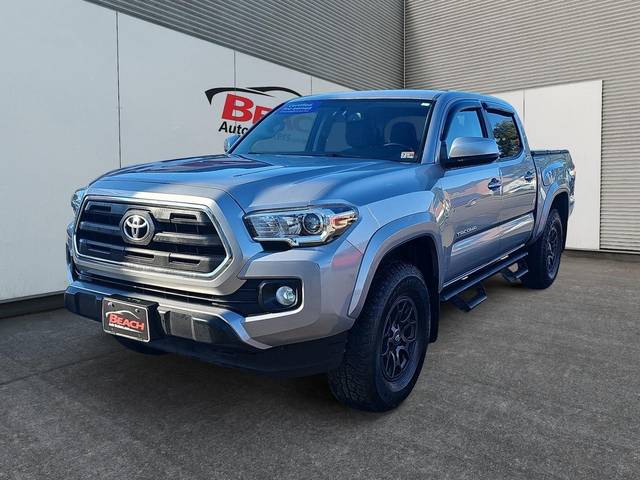 2017 Toyota Tacoma SR5 4WD photo