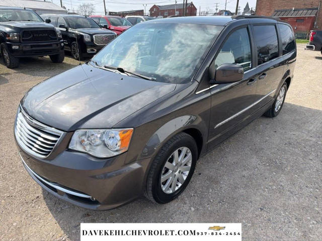 2015 Chrysler Town and Country Touring FWD photo