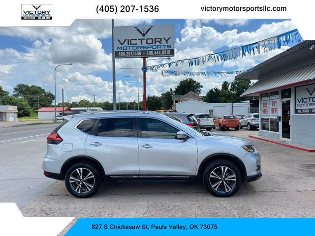 2017 Nissan Rogue SL FWD photo