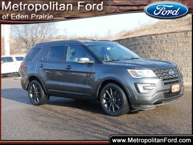 2017 Ford Explorer XLT 4WD photo