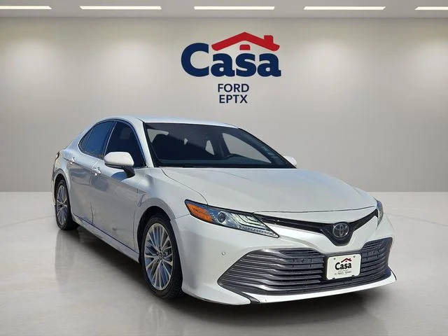 2018 Toyota Camry XLE FWD photo