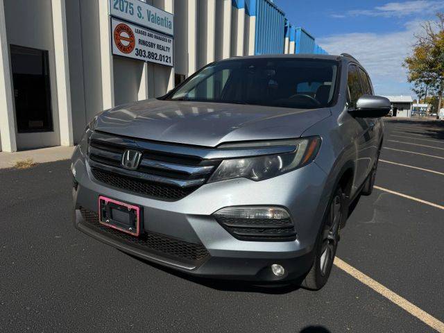 2017 Honda Pilot Touring AWD photo