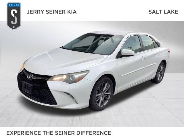 2015 Toyota Camry SE FWD photo