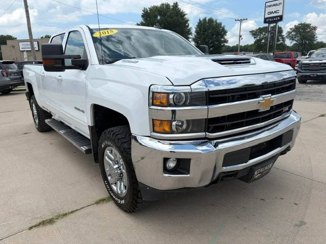 2018 Chevrolet Silverado 2500HD LT 4WD photo