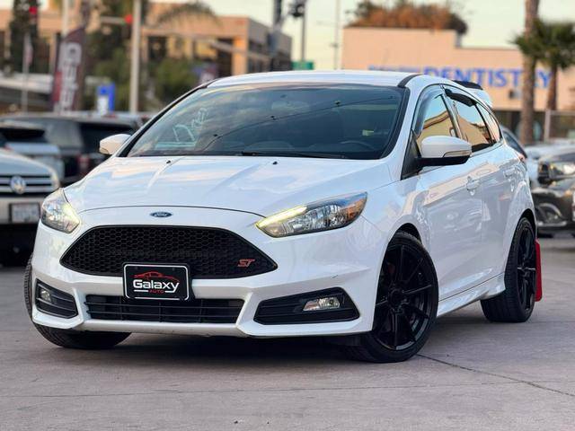 2018 Ford Focus ST FWD photo